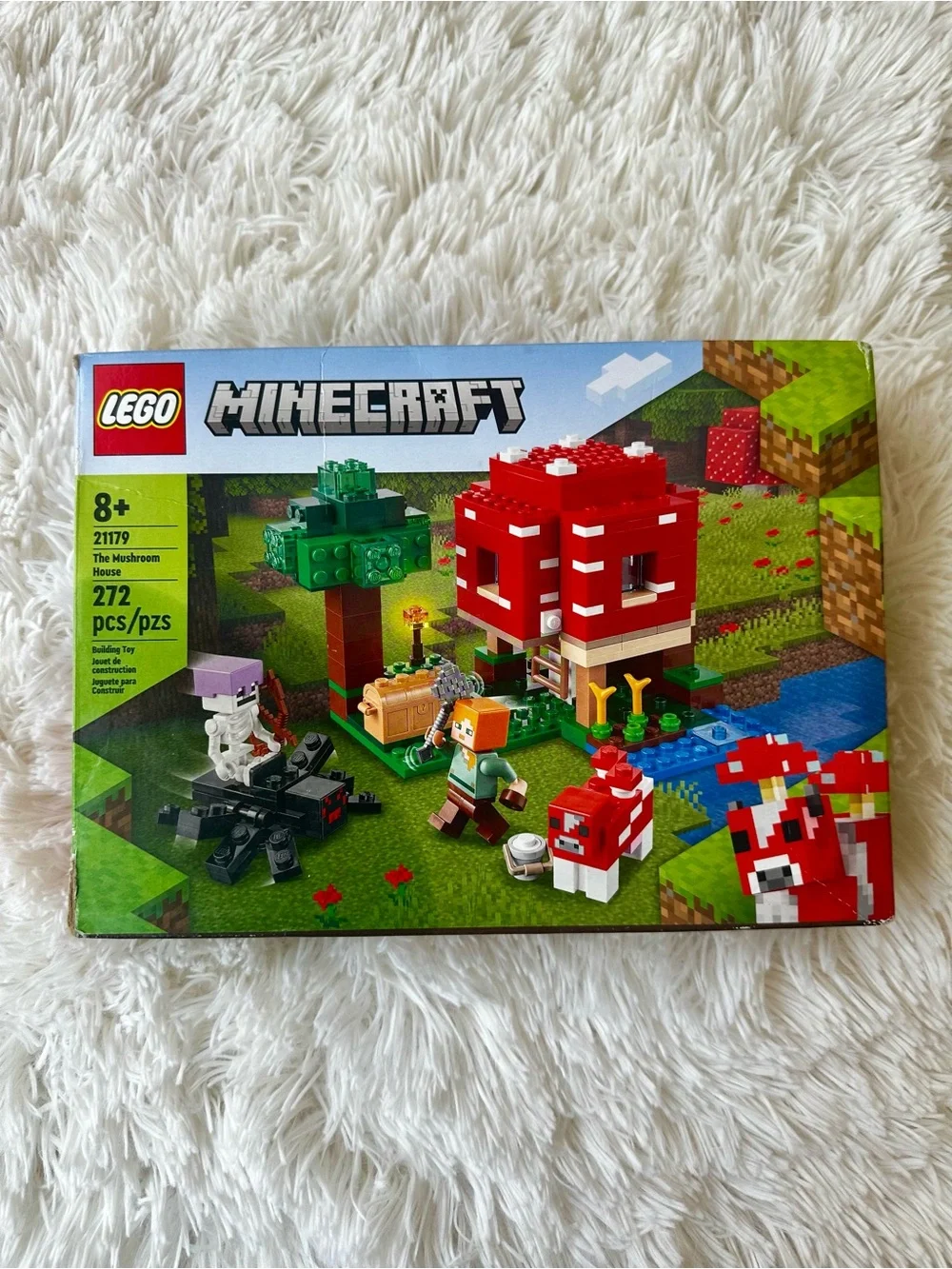 LEGO Minecraft The Mushroom House 21179 Retired 272 Piece Building Set NEW